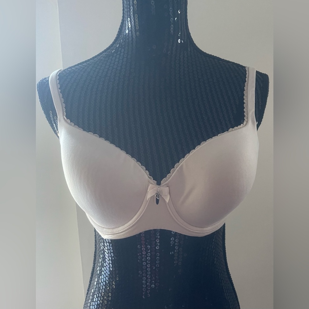 Victoria’s Secret Lined Demi Cream Bra Size 32 DDD